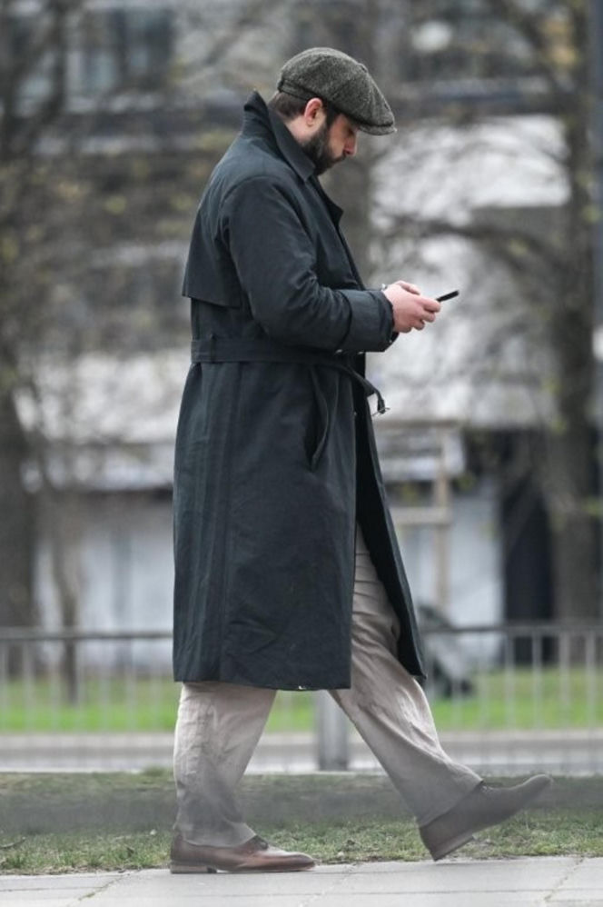 Rozwód Gąsiorowskiej i Żurawskiego w toku! Aktor czekał pod salą z kubkiem w ręku