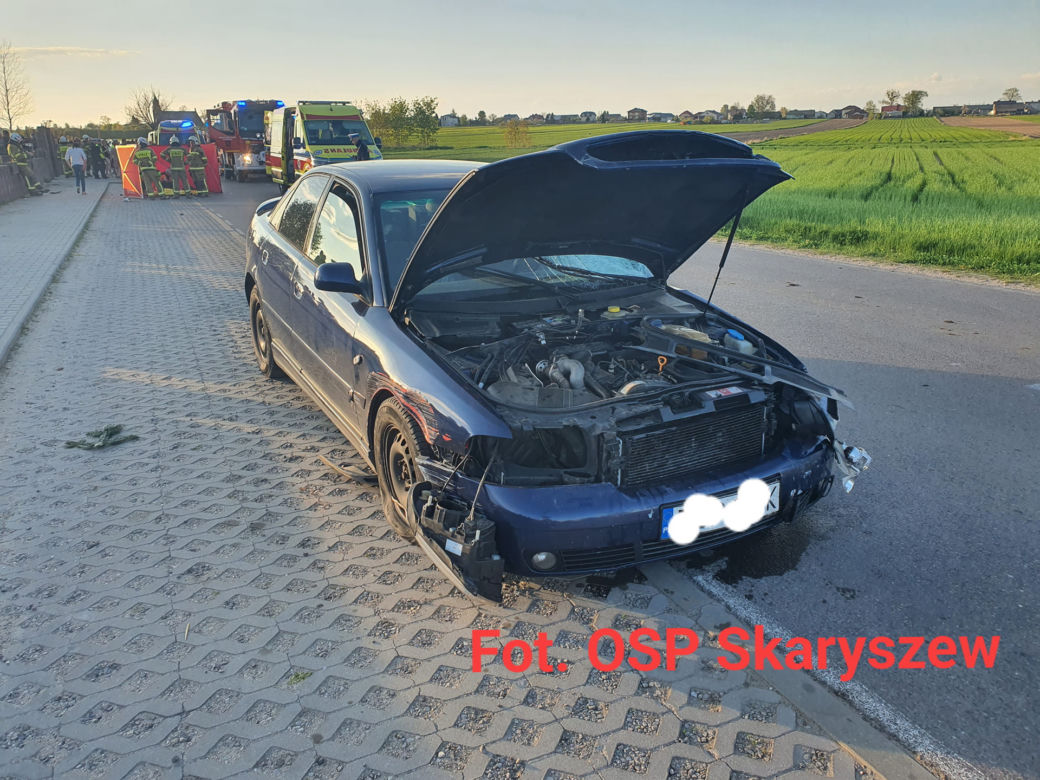 Tragedia pod Radomiem! Audi wjechało na chodniku w dwie kobiety. Jedna nie żyje [ZDJĘCIA]