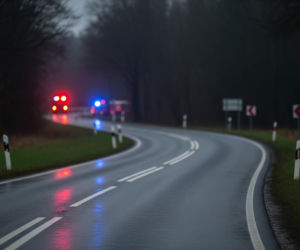 19-latek dachował Volkswagenem. Czy brak doświadczenia to wyrok?