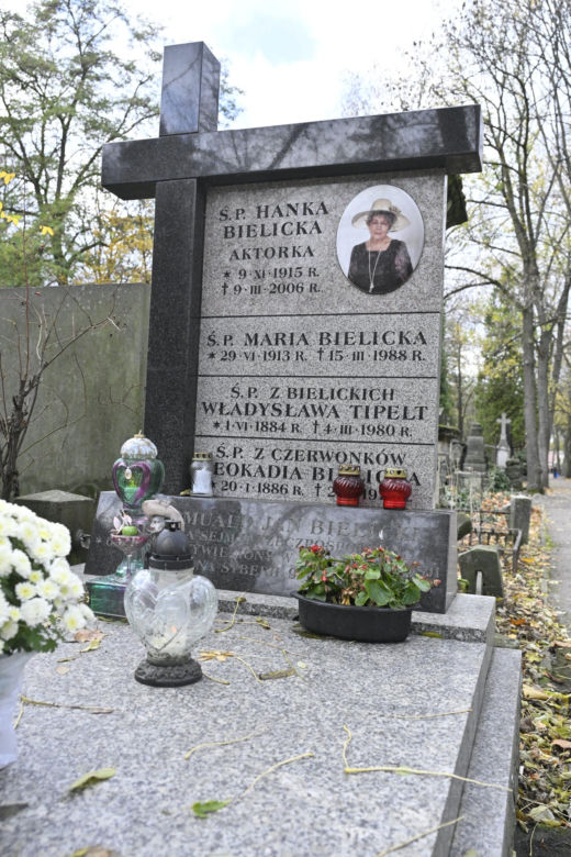 Hanka Bielicka -tak dziś wygląda jej grób