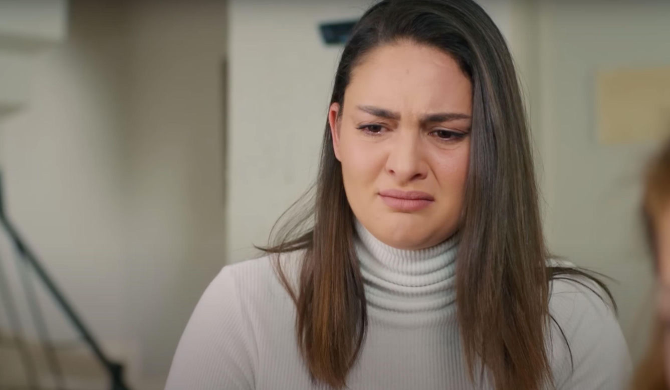 Zeynep będzie przetrzymywana przez porywacza, a Yildiz przyłapie Melis na rozmowie z przestępcą. Ghonul i Bulent zaczną odchodzić od zmysłów, a Ege trafi na trop.
