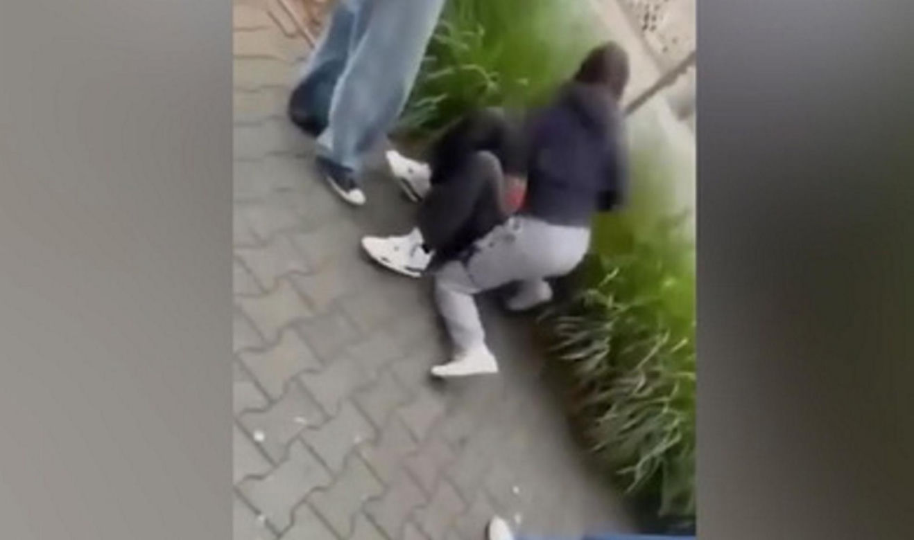 Brutalne pobicie nastolatki w Poznaniu. Jej rówieśniczki wszystko nagrywały