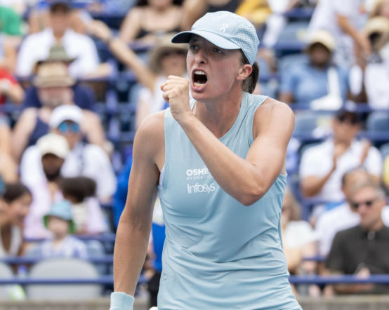 Iga Świątek zdominowała Dianę Sznajder! Pewne zwycięstwo i awans do półfinału WTA Toronto!