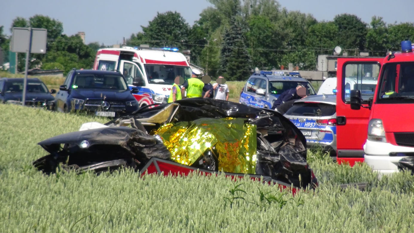 Elżbietów. Potworny wypadek pod Sochaczewem. Nie żyje pięć osób