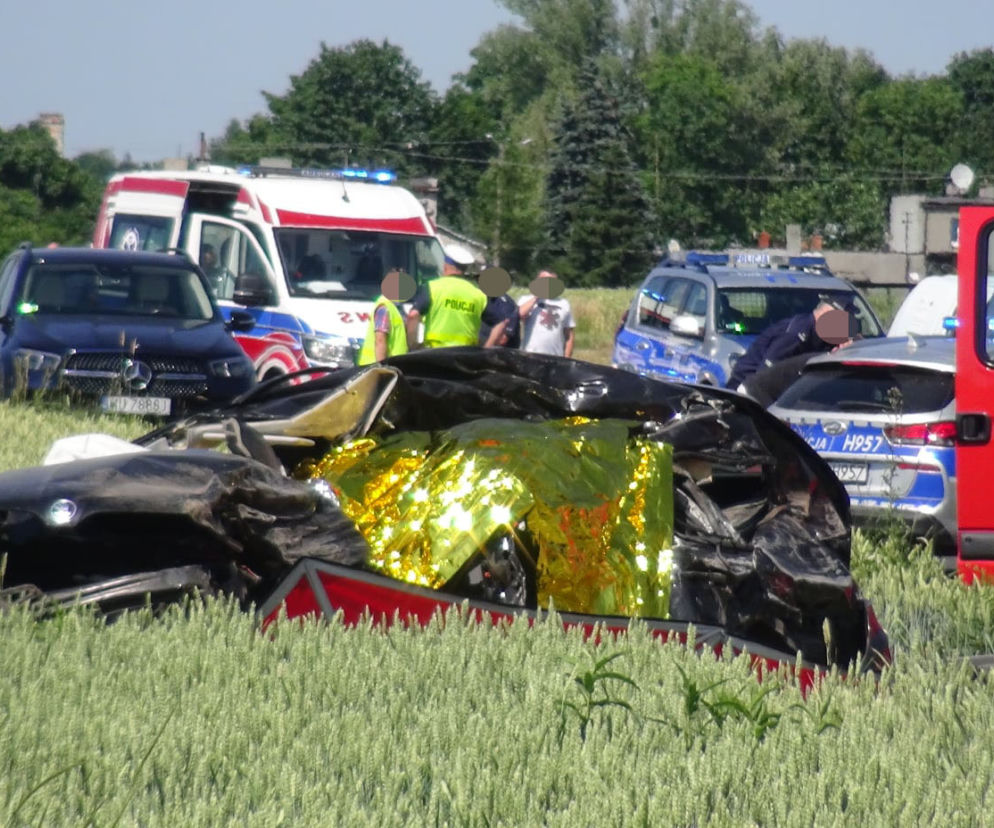 Elżbietów. Potworny wypadek pod Sochaczewem. Nie żyje pięć osób