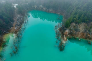 Świętokrzyskie Malediwy. Bajkowe widoki w jednym z najstarszych kamieniołomów w Polsce