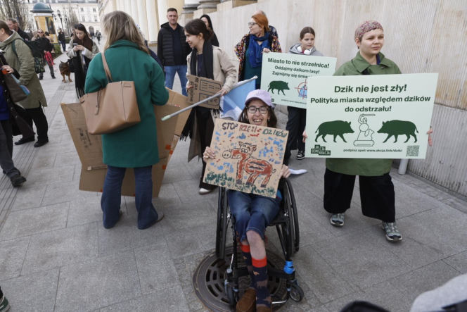 Warszawa. Protest w obronie dzików