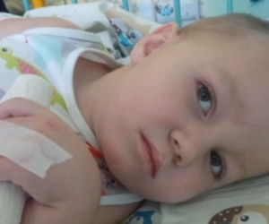 Mamusia 3-letniego Olka zginęła w wypadku. Chłopczyk potrzebuje pomocy