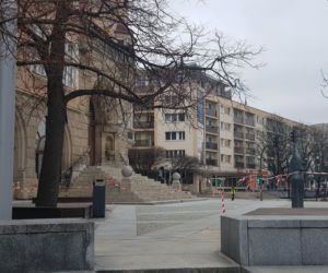 Alpiniści na ratuszu w Olsztynie
