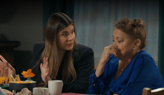 Barwy szczęścia odc. 3371. Lucyna (Grażyna Zielińska), Agata (Natalia Zambrzycka)