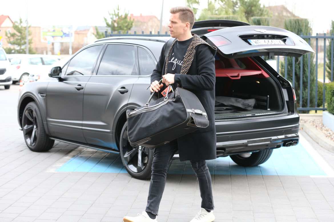 Wojciech Szczęsny jeździ Bentleyem Bentayga