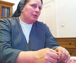Uprowadził dziecko i zostawił je w oknie życia