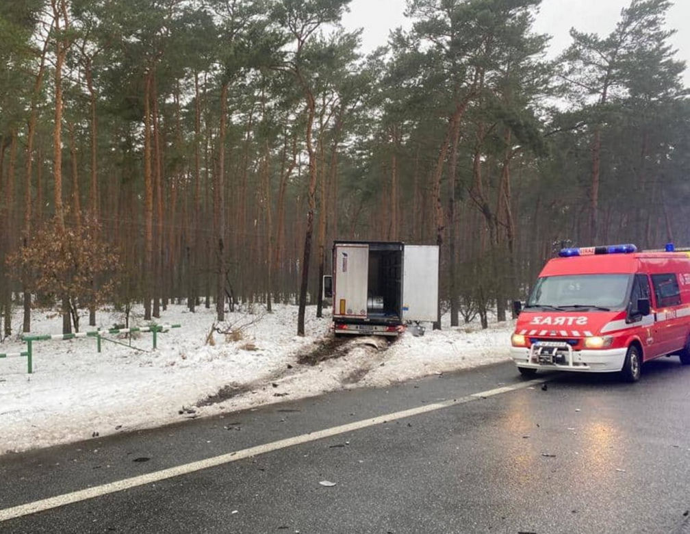 Wypadek śmiertelny pod Włocławkiem. Nie żyje kierowca osobówki