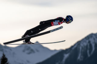 Kacper Tomasiak z kolejnym medalem igrzysk. Co o jego sukcesie mówi legenda polskich skoków?