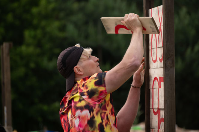 Walka o szopę rozgrzeje farmę do czerwoności! Nikt nie chce tam spać