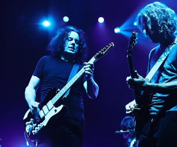 The Raconteurs znowu razem na scenie! Sensacyjny występ zespołu Jacka White’a po prawie 7 latach przerwy