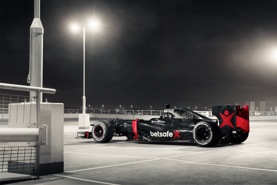 2011 Sauber C30 F1 na Gumball 3000