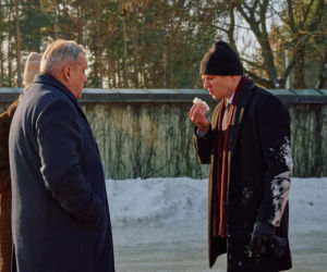 Podczas pogrzebu rodziców Alana Mariuszowi kompletnie puszczają nerwy.