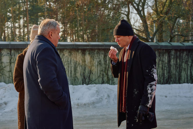 Podczas pogrzebu rodziców Alana Mariuszowi kompletnie puszczają nerwy.