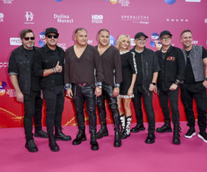 Ależ się wystroiły gwiazdy w 2. dniu festiwalu! Chylińska kolorowa jak papuga, Krupińka elegancka, jak królewna a panowie w podkoszulkach i krótkich spodenkach