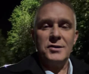 M jak miłość po wakacjach. Artur Rogowski (Robert Moskwa) na planie