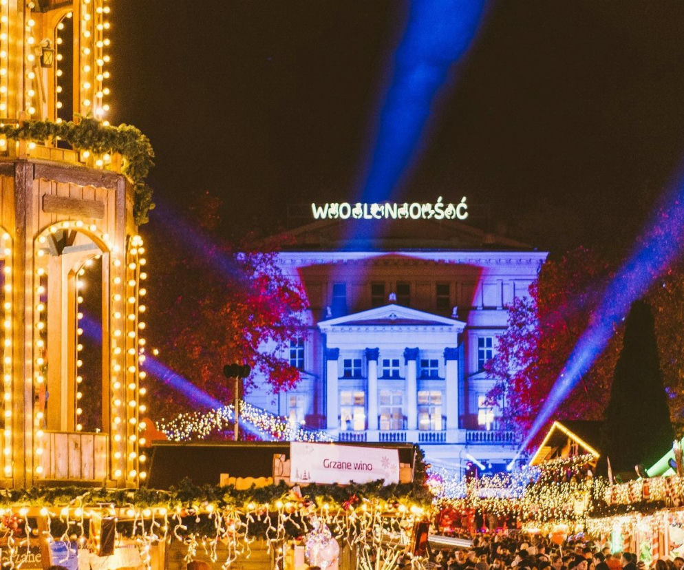 W tym roku, ze względu na remont Starego Rynku, Poznań Silent Night odbędzie się na schodach Arkadii, na placu Woności