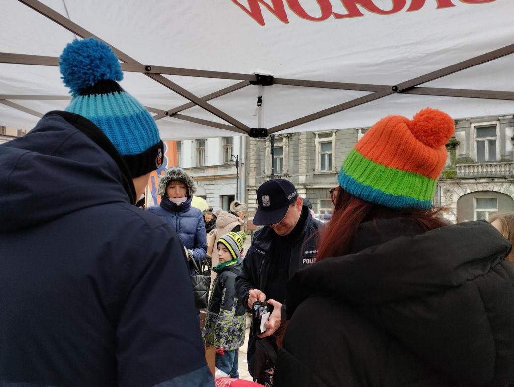WOŚP 2024. Dziennikarze Radia ESKA rozgrzewają Tarnów pysznym żurkiem!