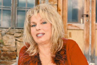 Autorka kultowych przebojów wyszła z cienia. Co dzieje się u Katarzyny Gaertner?