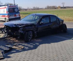 Fordem w płot! Kierująca straciła panowanie nad swoim autem 
