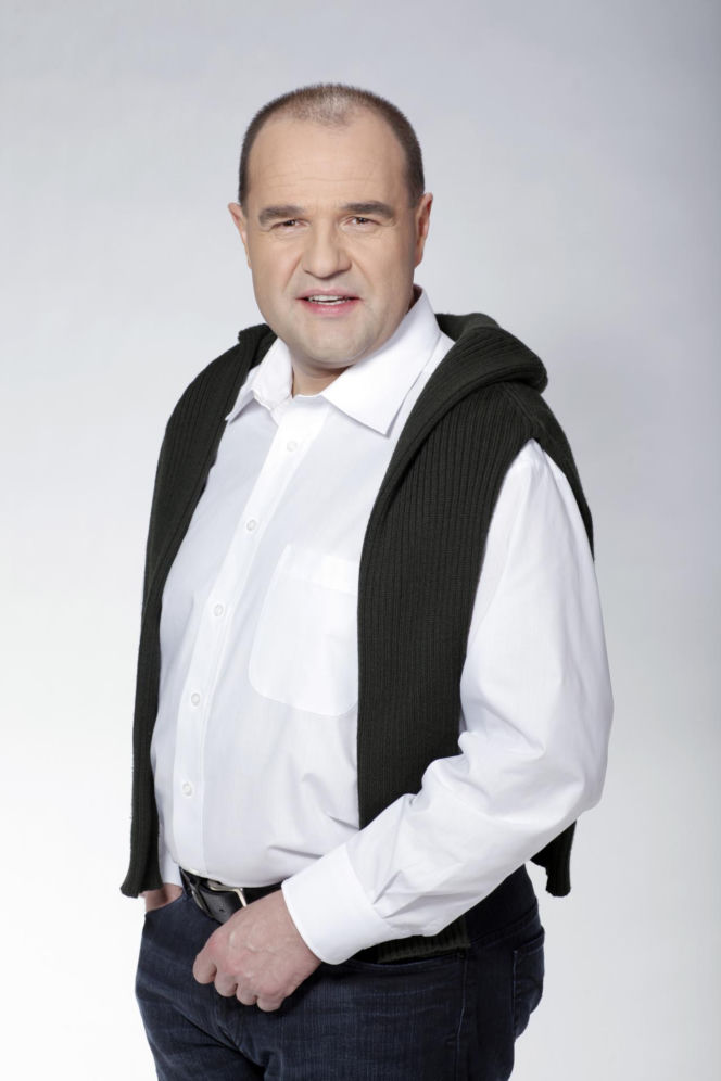 Tak Cezary Żak wyglądał na początku kariery. Niezwykła metamorfoza gwiazdora "Miodowych lat"