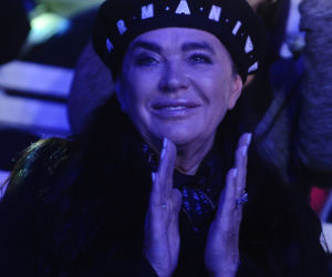 Ewa Krawczyk ociera łzy. Na widowni szaleństwo