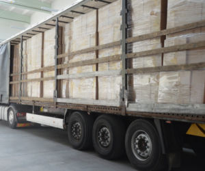 Budzisko. Kontrabanda za 7 mln zł zamiast brykietu w ciężarówce [ZDJĘCIA]