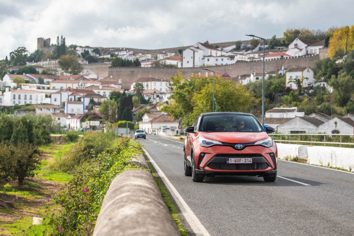 Toyota C-HR 2.0 Hybrid Dynamic Force 184 KM e-CVT