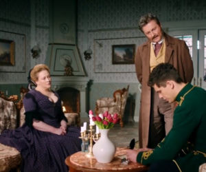Zniewolona. Aleksiej Kosach (Ołeksij Jarosławko), Piotr Czerwiński (Stanisław Bokłan), Anna (Julia Aug)
