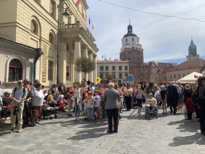 Lublin stał się pomarańczowy. Miasto wspiera mieszkańców