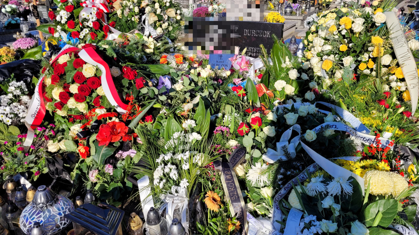 Został pochowany 19 listopada