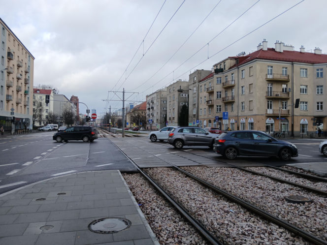 Skrzyżowanie ulic Grójeckiej, Wawelskiej i Kopińskiej w Warszawie