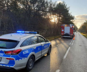 Przerażające dachowanie we Władysławowie. Kierująca Suzuki cudem wyszła z tego cało