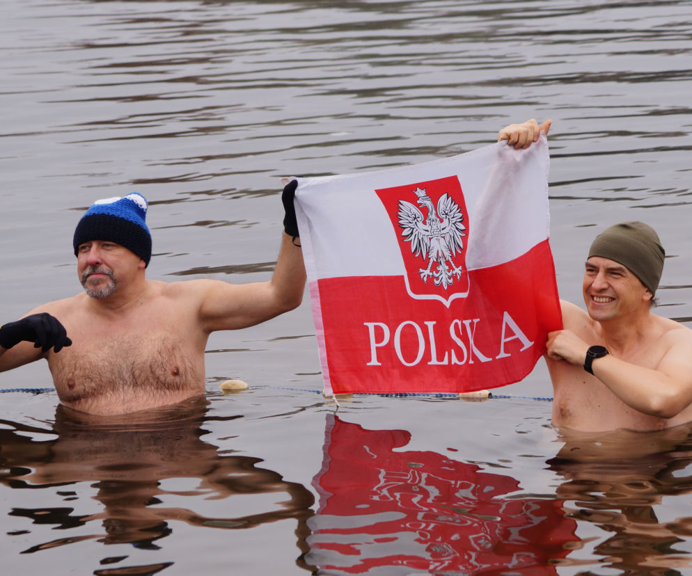 Bydgoskie morsy wskoczyły do Brdy! Za nami inauguracja sezonu na Wyspie Młyńskiej 