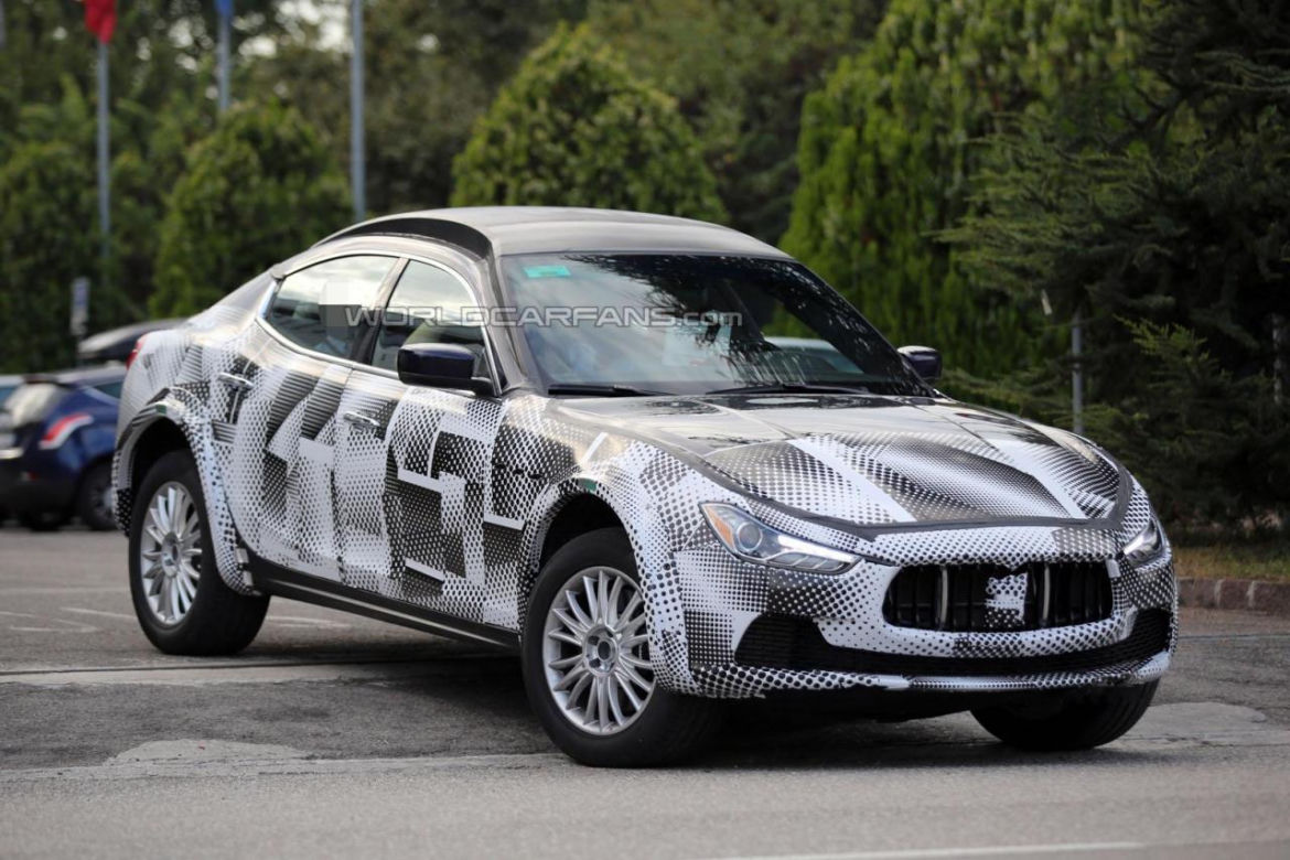 Maserati Levante - zdjęcia szpiegowskie