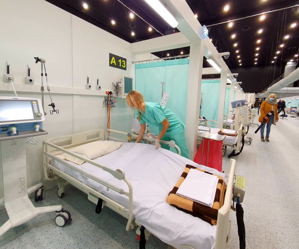 Szpital tymczasowy w Katowicach już gotowy! Kiedy będą pierwi pacjenci? [ZDJĘCIA, WIDEO]