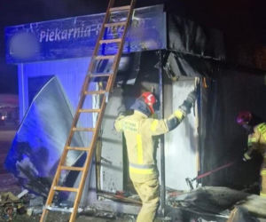 Spłonął pawilon rodzinnej piekarni. Straty sięgają 80 tys. zł