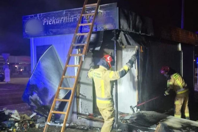 Spłonął pawilon rodzinnej piekarni. Straty sięgają 80 tys. zł