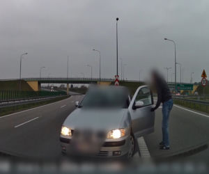 Wjechał pod prąd na S7