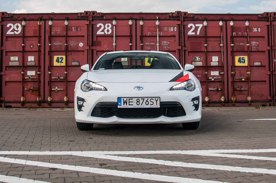 Toyota GT86 2.0 Boxer 200 KM 6MT 
