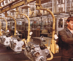 Archiwalne zdjęcia Fabryki Samochodów Ciężarowych (FSC) z lat 70. budzą ogromny sentyment, ale i smutek