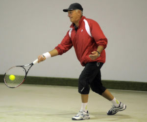 Karol Strasburger ćwiczy