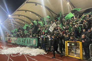 Cztery osoby zatrzymane po awanturze na trybunach. Pseudokibice zepsuli święto piłki 