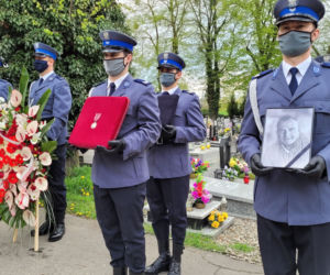 Pogrzeb policjanta z Raciborza. Tłumy przed kościołem. Ostatnie pożegnanie Michała Kędzierskiego