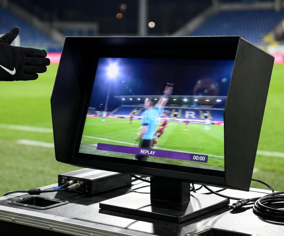 UEFA zmienia system VAR. Ile czasu potrwa decyzja sędziowska?